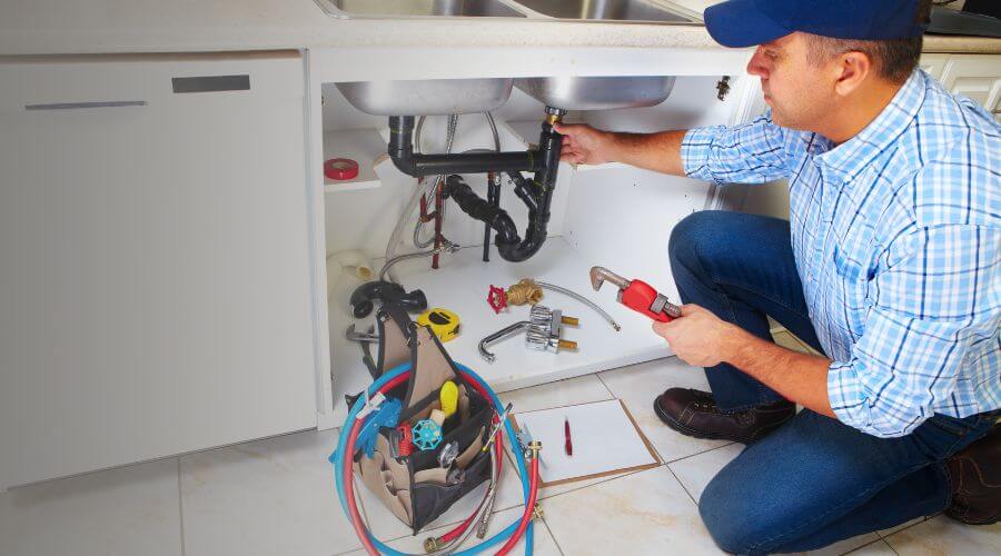Expert burst pipe repair services in New Hampton, IA